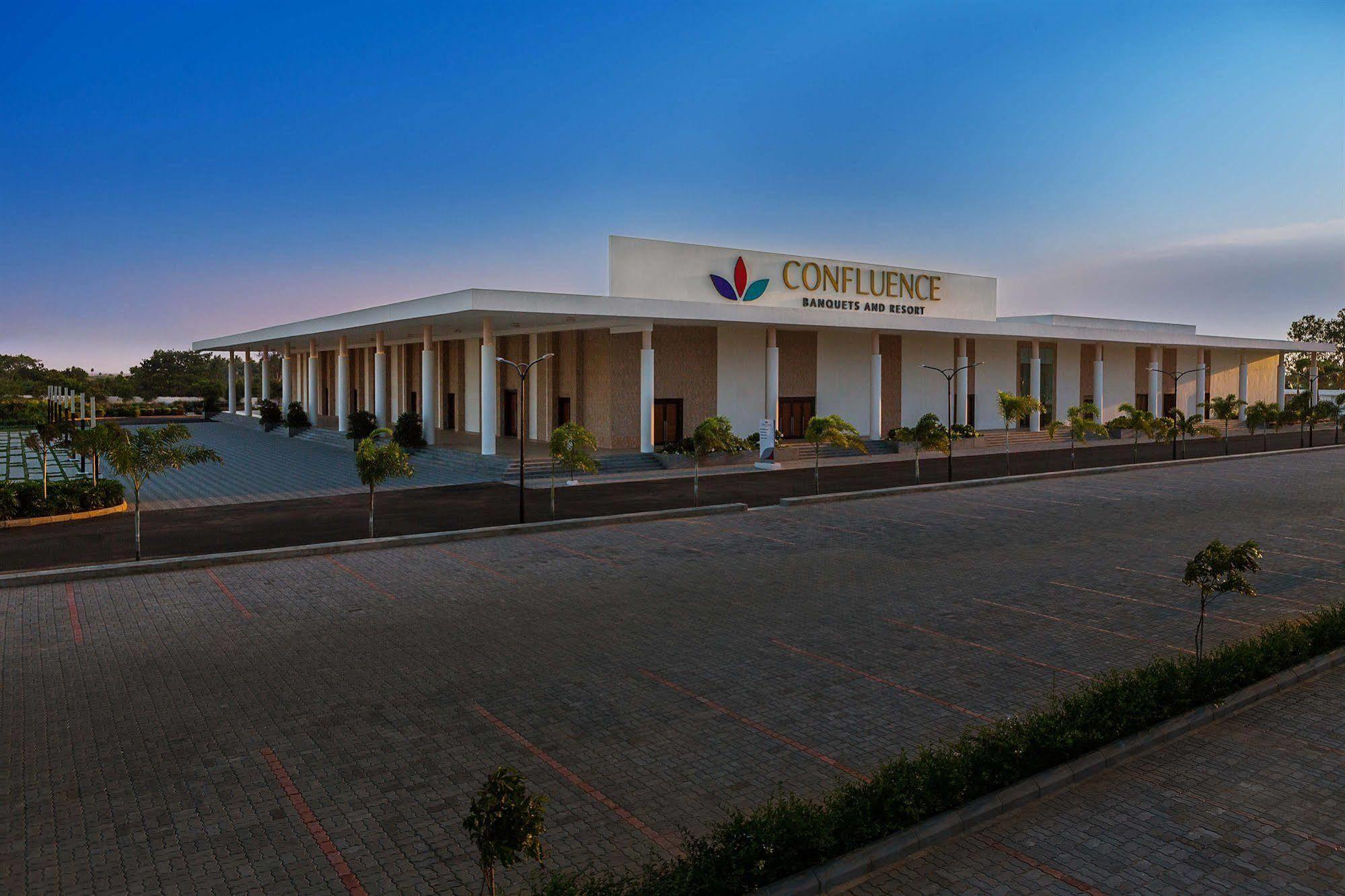Confluence Banquets And Resort Mahabalipuram Extérieur photo