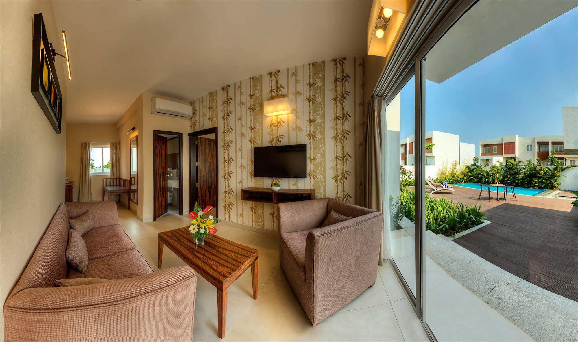 Confluence Banquets And Resort Mahabalipuram Extérieur photo
